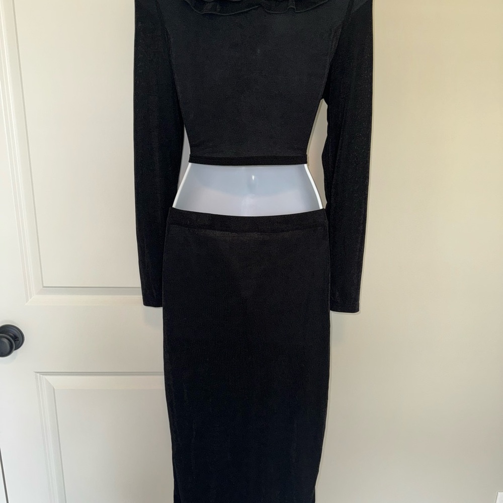 Black Ruffled Two Piece - Picture 4 of 4